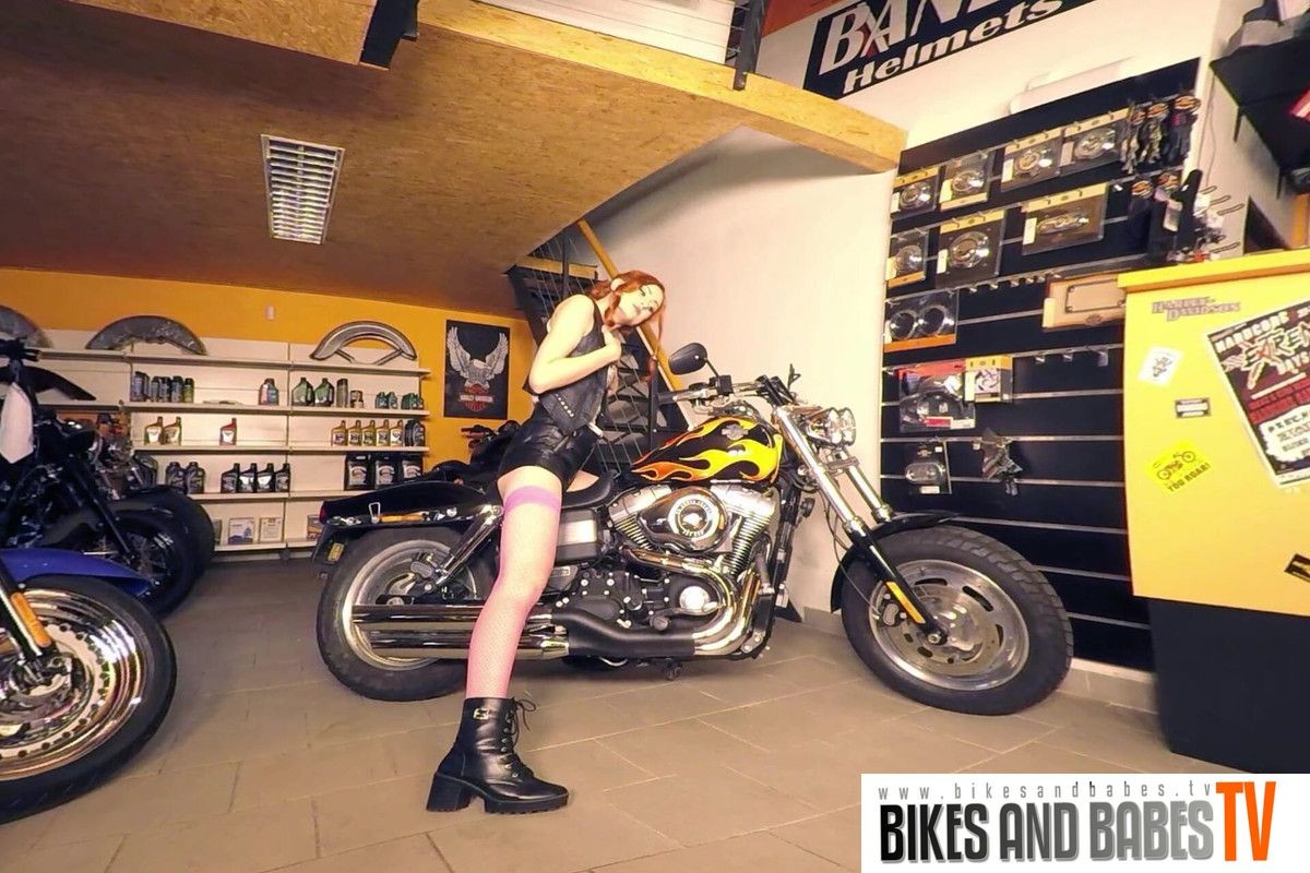 3dvr - 195 - Yassmine De Mortifere by Bikes And Babes TV: Dance, Striptease, Czech, European, Redhead VR Porn | Faphouse